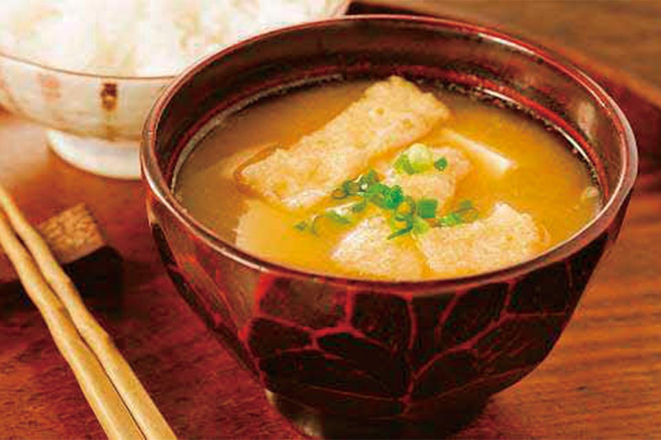 南関あげ 汁物や煮物など、さまざまな料理に使える万能食材です