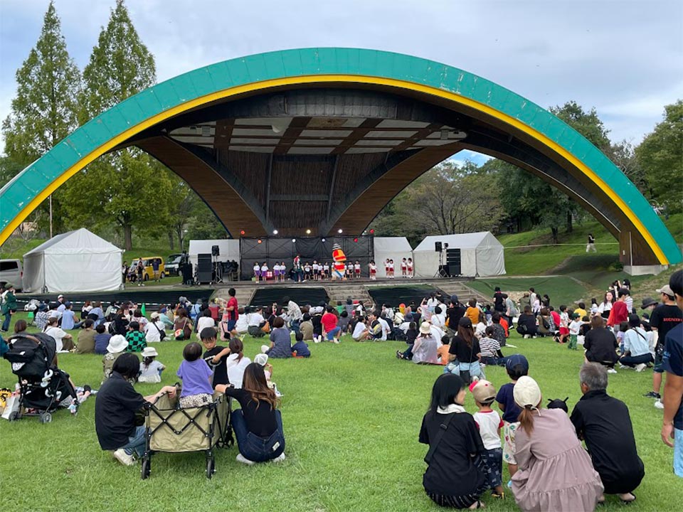 田河さんが“隊長”を務める地域おこし団体「菊鹿さきもり隊」が中心になって毎年開催している「きくかまつり」の様子