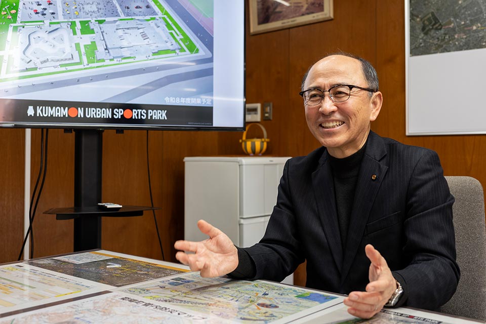 プロジェクトについて熱く語る菊陽町の小牧裕明副町長