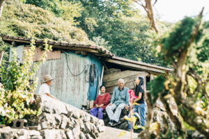 地域で暮らす人たちの写真